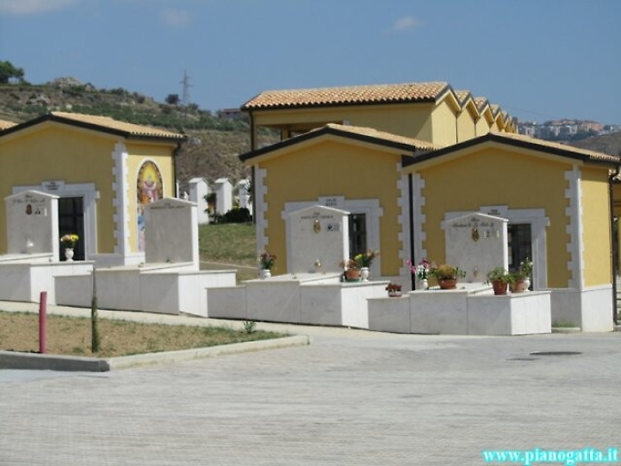 Cimitero Piano Gatta, si va verso la risoluzione del contratto