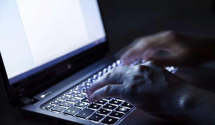 Adesca una minorenne sui social: trentenne condannato a sei anni e mezzo di carcere per pedopornografia dal tribunale di Palermo