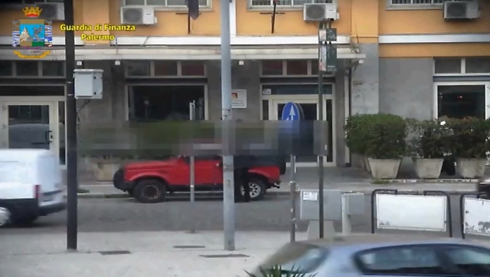 Assenteismo Regione,  i 42 "furbetti" indagati dopo segnalazione di una moglie gelosa