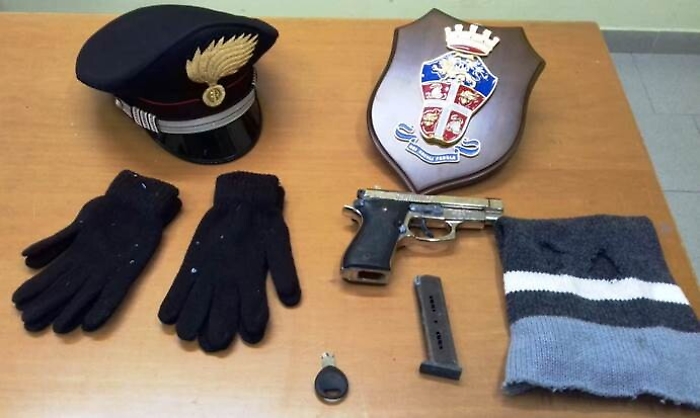 Riposto, un flop rapina in panificio: sbagliano refurtiva e vengono presi