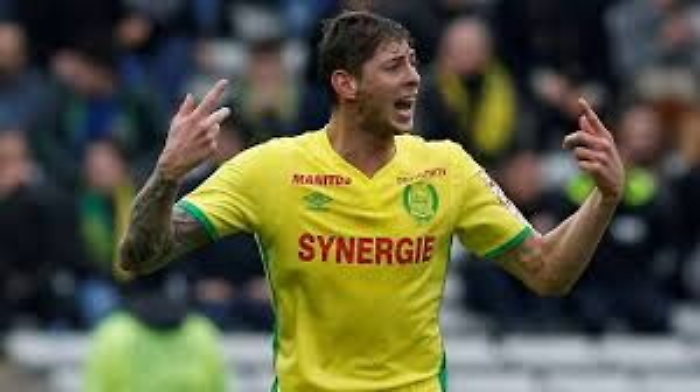 Aereo disperso nella Manica, a bordo c'&egrave; il calciatore Emiliano Sala