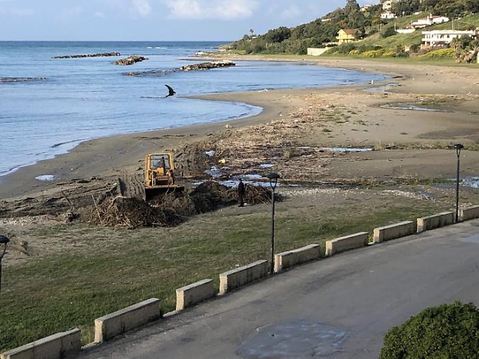 Avviata oggi la pulizia straordinaria del litorale saccense