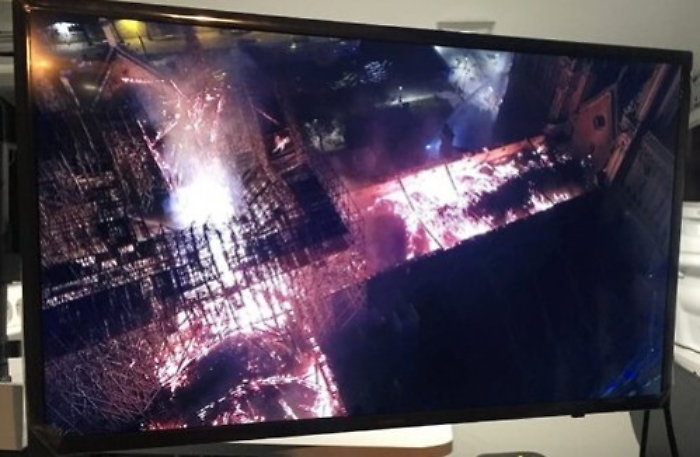 Notre Dame, la foto choc dal drone