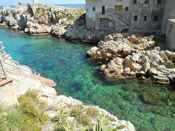 Palermo, uomo trovato morto su una spiaggia