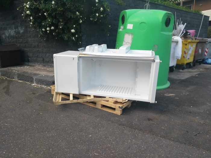 Catania: in Via Domenico Sanfilippo servono le telecamere per fermare l'incivilt&agrave;