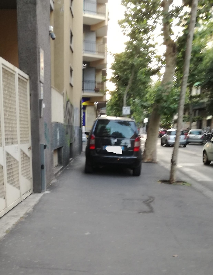 Catania: come si parcheggia facilmente.....