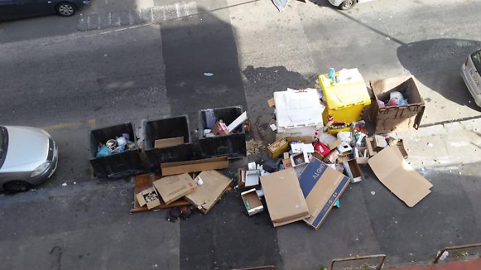 Catania, Via Messina: tutte le mattine lo stesso panorama