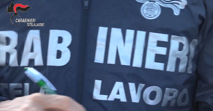 Catania, dai dipendenti si faceva restituire quasi met&agrave; stipendio