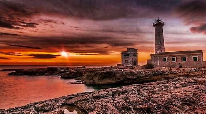 Augusta: l'alba vista dal Faro di Sant'Elena