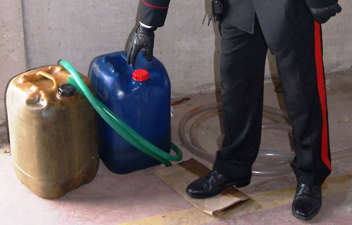 Furto di gasolio, denunciati a Catania operaio Dusty e il fratello
