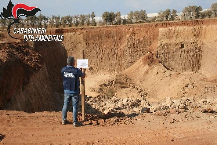 Cava abusiva di sabbia sequestrata nel Ragusano