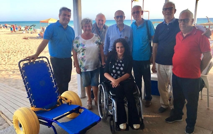 Consegnata sedia per disabili per il mare a Montallegro
