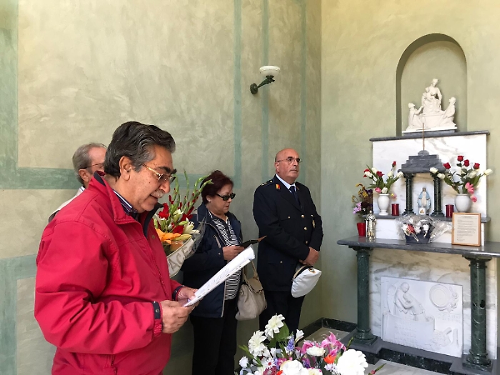 Canicatt&igrave;, fiori sulle tombe di Livatino e Saetta dall'associazione  Giustizia e Pace