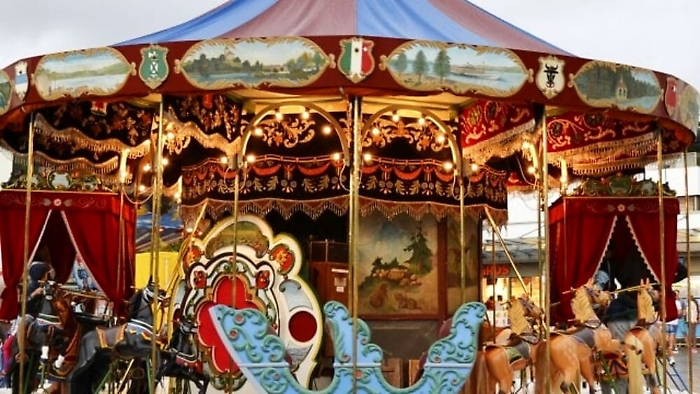 Gela, trauma cranico per bimbo di 9 anni dopo caduta dalla giostra