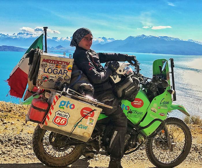 "Mi hanno rubato Rebecca": influencer messicano "appiedato" a Catania