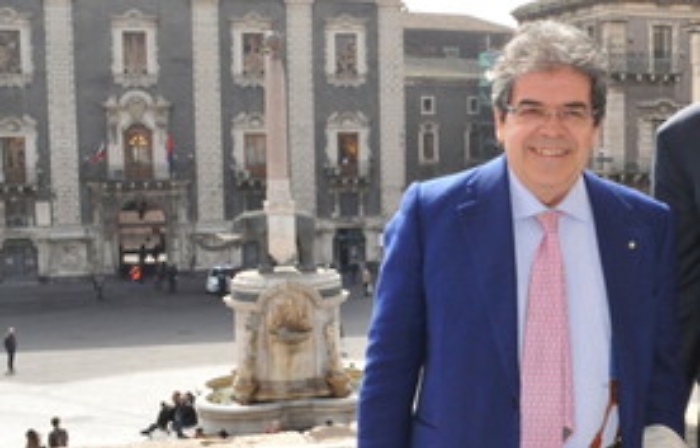 Bilanci falsi al Comune di Catania, una trentina di indagati: c'&egrave; anche l'ex sindaco Bianco