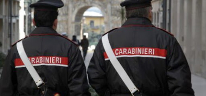 Rubarono ortaggi a Chiaramonte Gulfi, condannati due carabinieri
