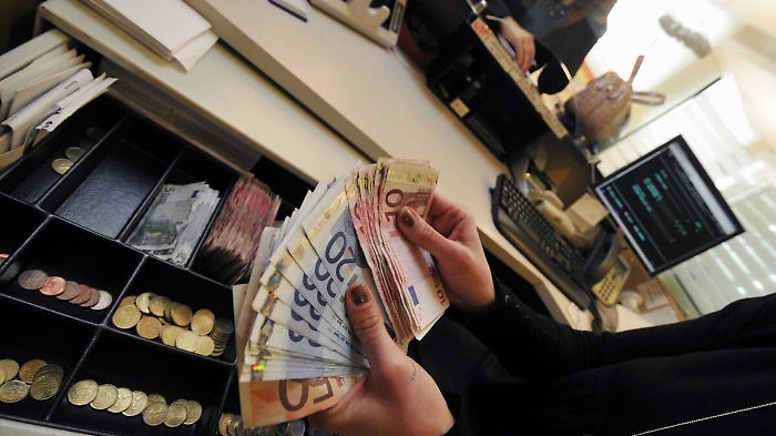 Coronavirus, cos&igrave; la Cig sara anticipata dalle banche e si lavora al reddito d'emergenza