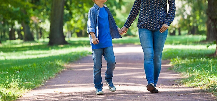 Coronavirus, dal Viminale s&igrave; a passeggiata genitore-figli