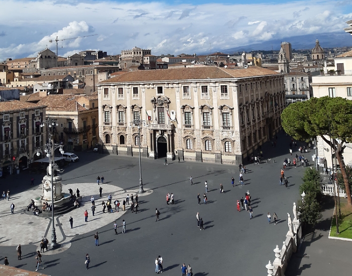 Comune di Catania, al via processo per buco di bilancio