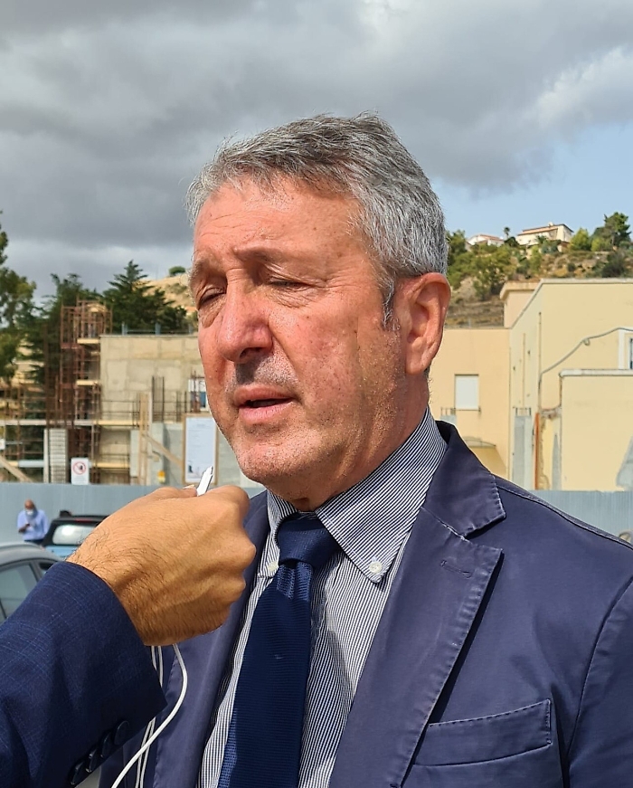 Coronavirus, sanificazione nelle scuole dell'obbligo ad Agrigento 