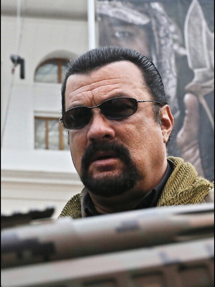 Molestie:ex modella accusa Steven Seagal
