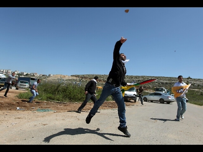 Uccise palestinese, 18 mesi a agente