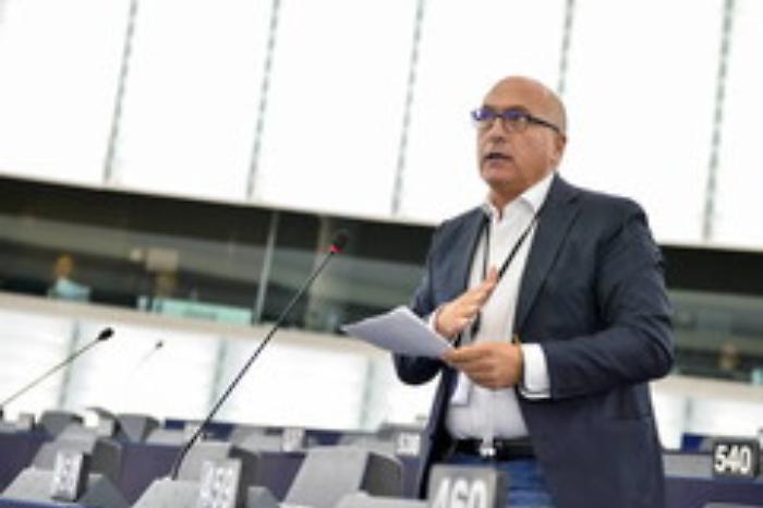 Migranti: utilizzare politica di coesione per integrazione