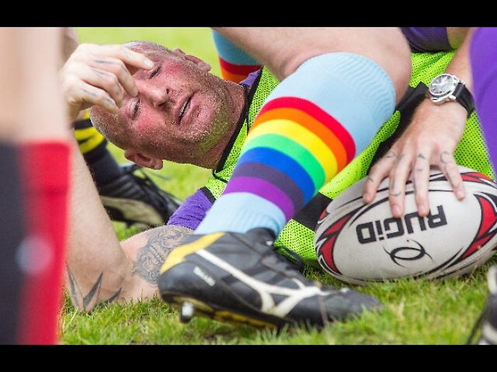 Rugby: omofobia, aggredito Gareth Thomas