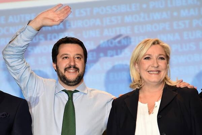 Migranti: Le Pen, 'fase entusiasmante, via Ue immigrazionista'