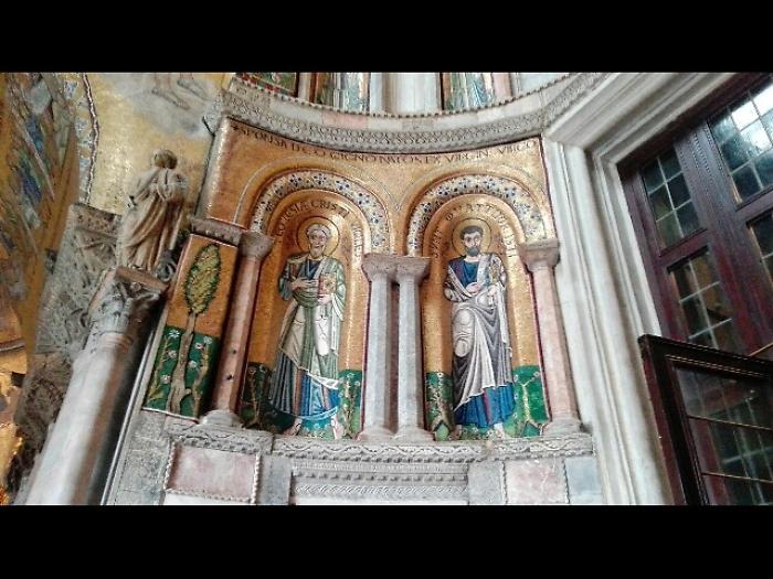 Venezia,restauro mosaici portale S.Marco