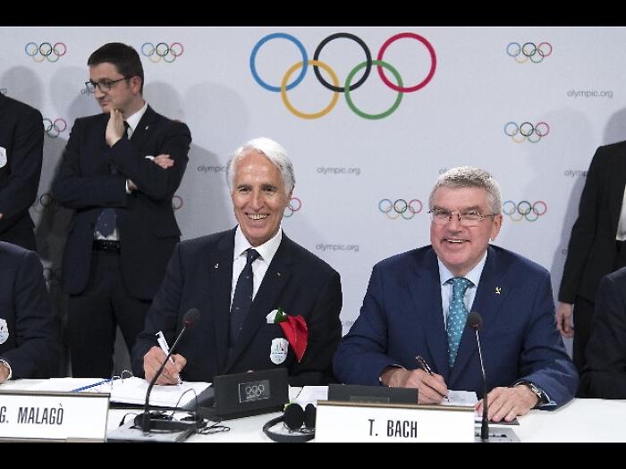 Cio al Coni 'cambi o sospensione'