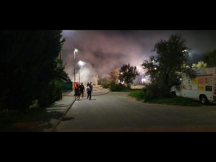 Fiamme in centro sociale a Viareggio