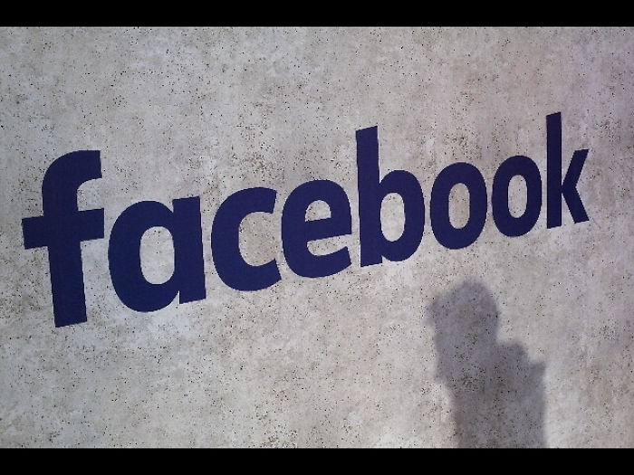 Facebook: Ue, inaccettabile cattivo uso a fini politici