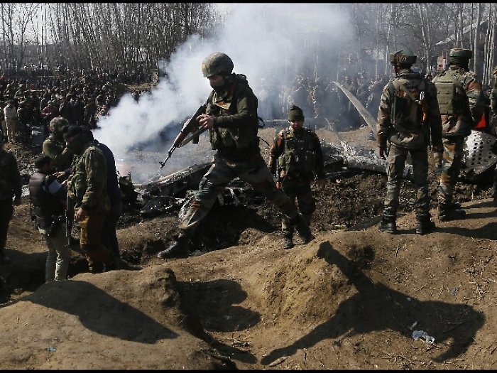 Kashmir:Pakistan abbatte due jet indiani