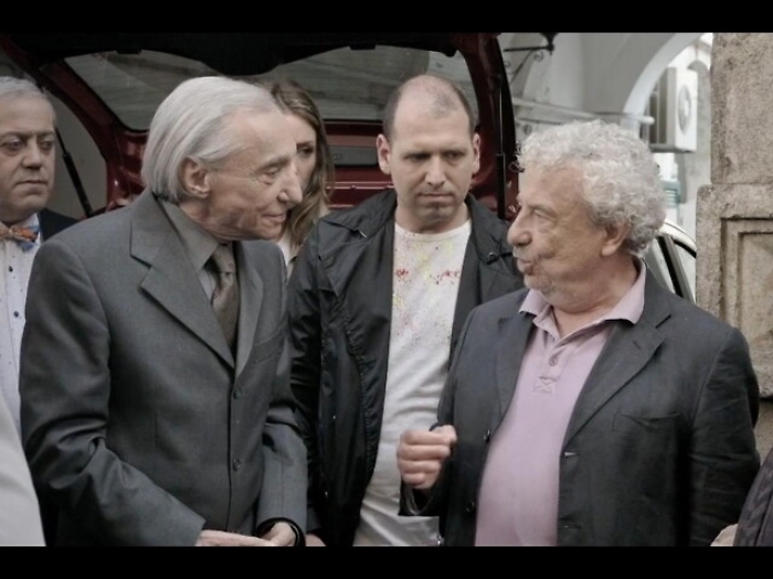 Da Napoli il film che 'sfida' Zalone