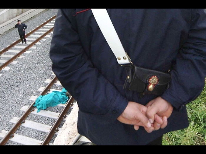 Morto operaio schiacciato da macchinario