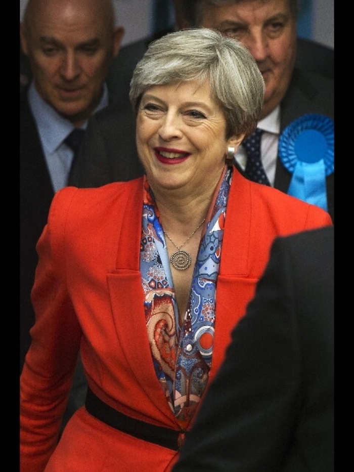 Gb: Tory in testa a spoglio quasi finito