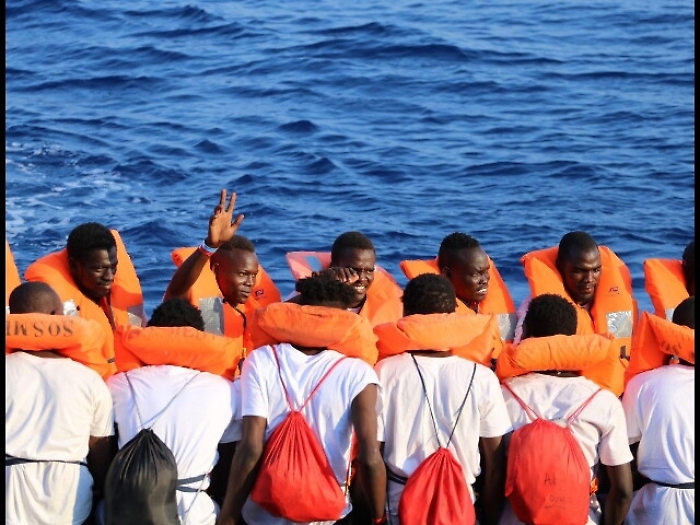 Migranti: Francia d'accordo con Conte
