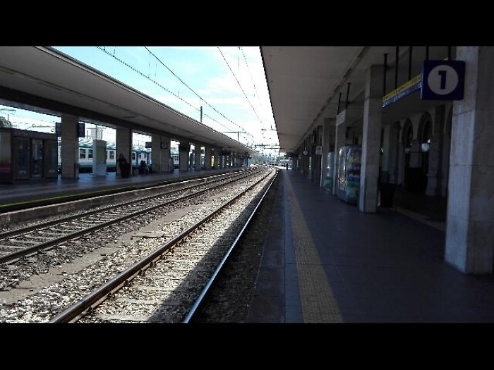 Investito da treno, disagi nel Riminese