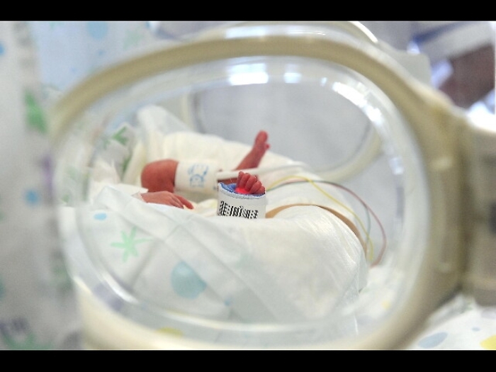 Neonato abbandonato a Brescia, indagini