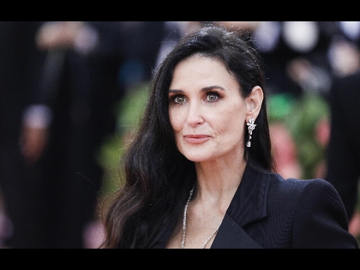 Demi Moore, venduta da mamma per sesso