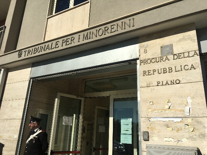 Aggressione a coppia gay, sesto arresto