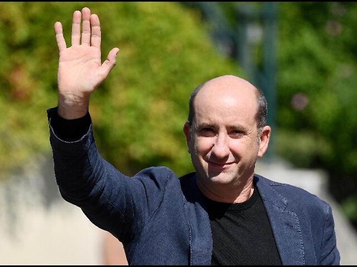 Albanese, sfioro con ironia follia chef