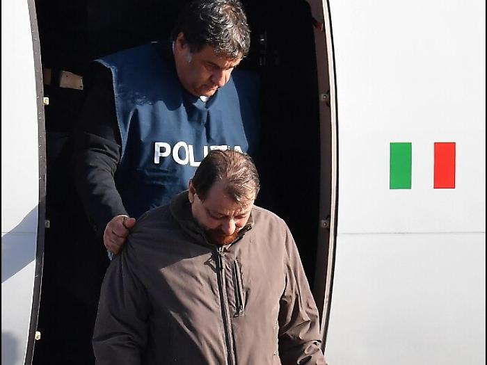 Battisti ricorre, illegittimo ergastolo