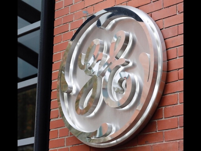 Ge: verso vendita motori industriali