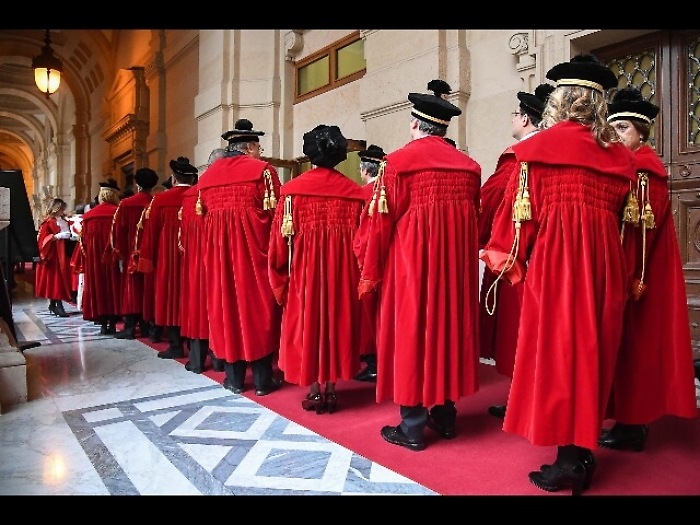 Figli adottivi, ok a conoscere fratelli