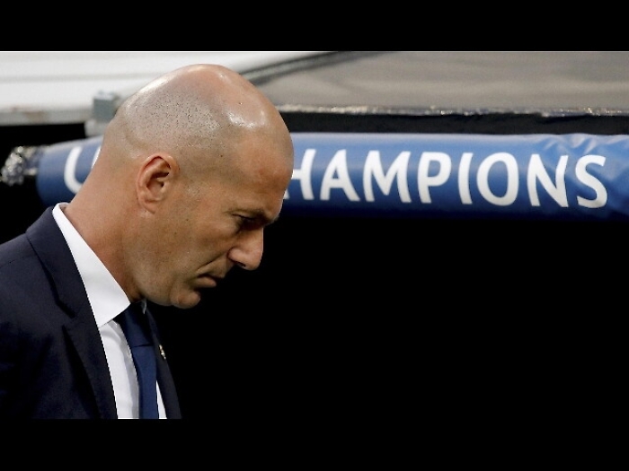 Zidane, 2 gol in fuorigioco? succede...