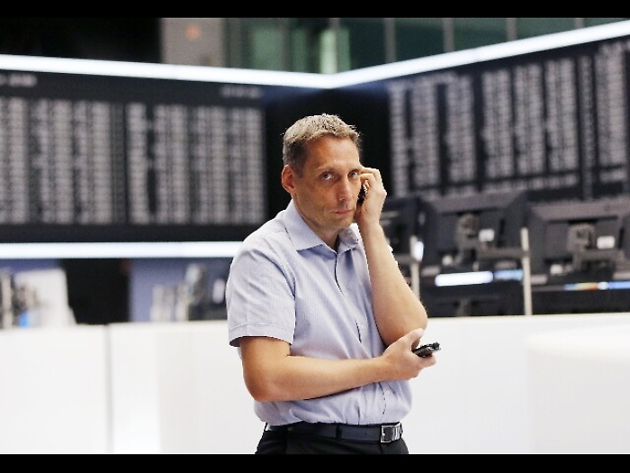 Borsa Europa rimbalza cauta,Milano +0,5%