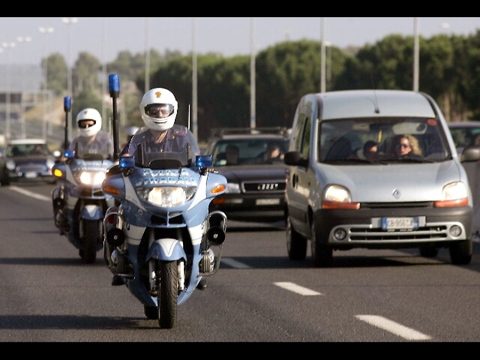 Pi&ugrave; morti su moto in 2017, calo ciclisti